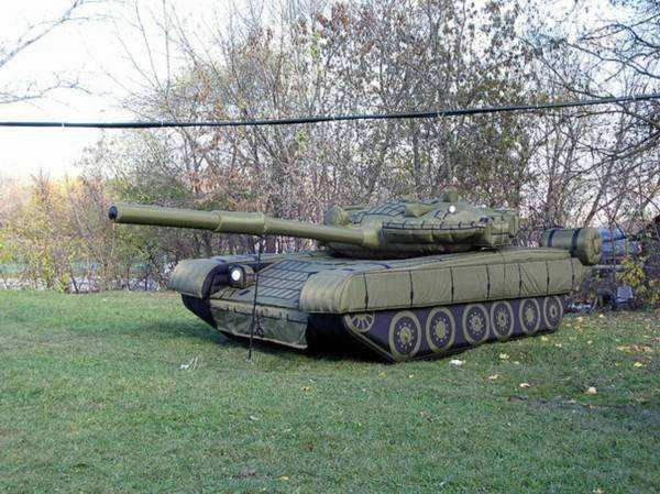 维西陆地军事假目标坦克